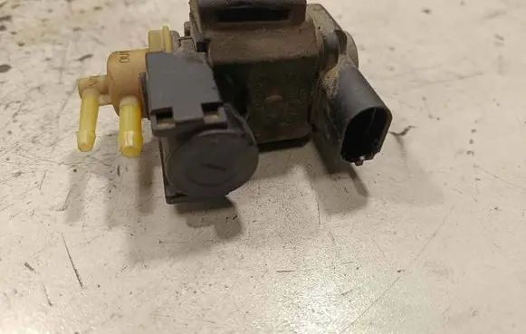 Audi Q7 4M Turbo solenoid valve 059906609D 4012311C