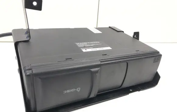 Volkswagen Touareg I CD/DVD changer 1J6035111 7L6035403A
