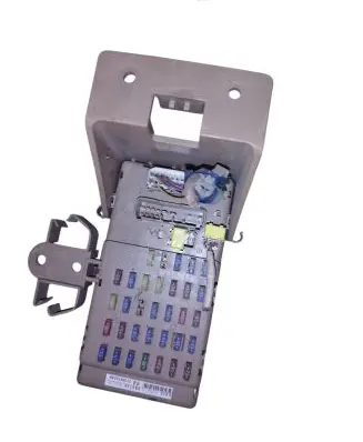 Subaru Legacy Fuse module 82201AG010