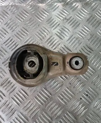 Engine mount bracket