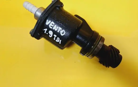Volkswagen Vento Vacuum pump 028207A