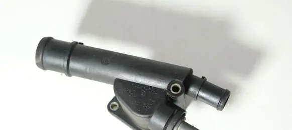 Audi A3 S3 8P Engine coolant pipe/hose 038121132G