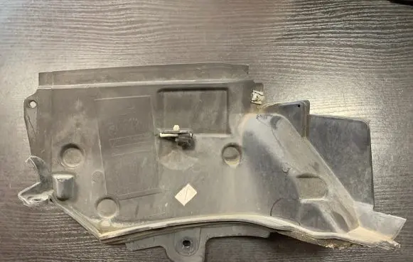 BMW X3 F25 Other engine bay part 7213663