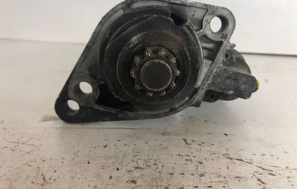 Volkswagen Golf V Starter motor