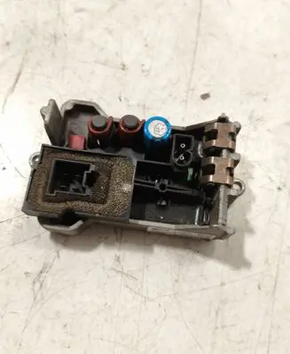 Mercedes-Benz E W211 Heater blower motor/fan resistor A2308210251 030822 9140010471