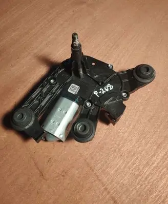 Peugeot 208 Rear window wiper motor 9673251380
