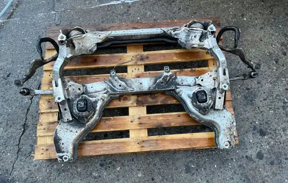 BMW 1 E81 E87 Front subframe 2006R