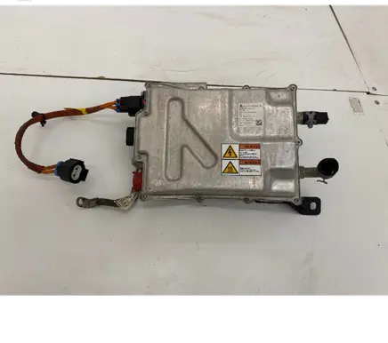 Voltage converter inverter