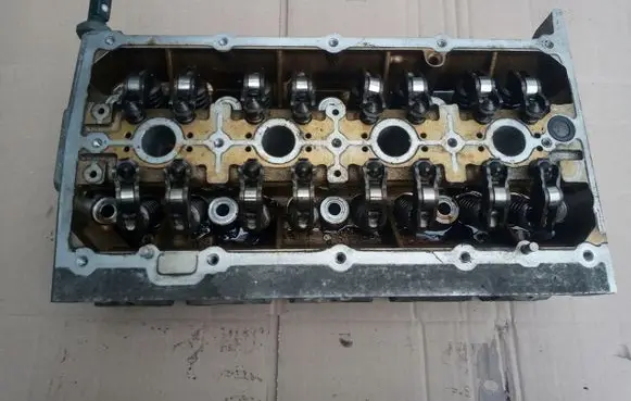 Volkswagen Golf V Engine head 03C103358S