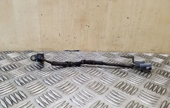 Toyota Avensis T270 Crankshaft position sensor 9091905069 0296001471