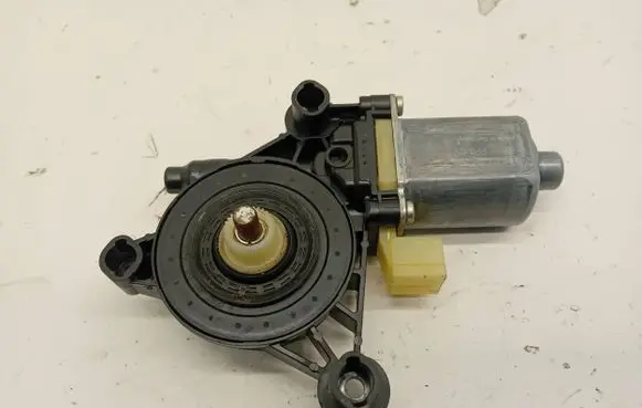 Audi A4 S4 B9 Front door window regulator motor 8W0959801