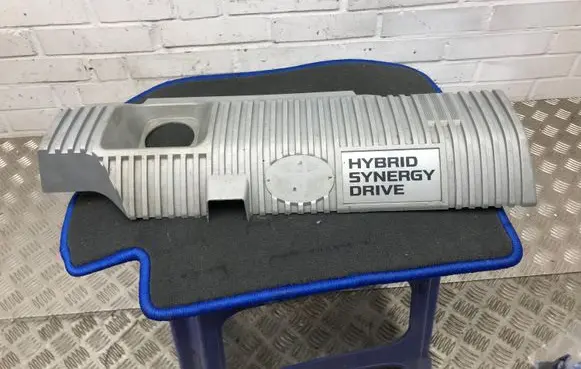 Toyota Prius (XW30) Engine cover (trim) 1121237090