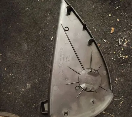 BMW 1 E81 E87 Dashboard side end trim 9124919 11242010