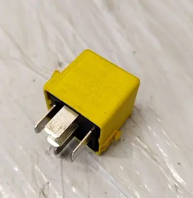 Mercedes-Benz A W169 Other relay A0025421419