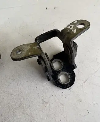 Jeep Compass Rear door upper hinge 