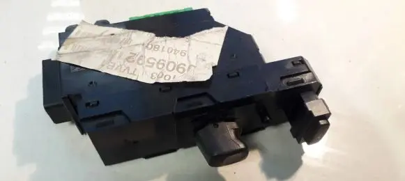 Volvo V70 Electric window control switch 30658147