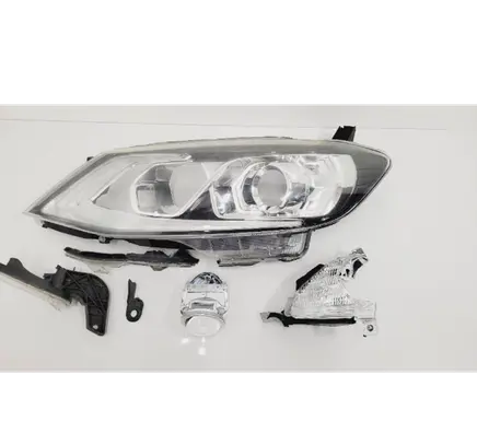 Nissan Pulsar Headlight lense 