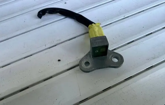Nissan Qashqai Airbag deployment crash/impact sensor FA1GZ