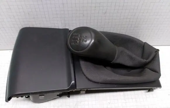Skoda Fabia Mk1 (6Y) Gear shifter surround trim plastic ZB6Y0857951