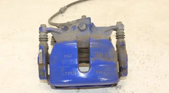 Volkswagen PASSAT B8 Front brake caliper