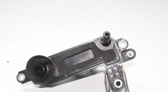 Lexus GS 250 350 300H 450H Oil breather separator 1221631030