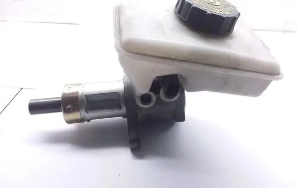 Saab 9-5 Master brake cylinder 2522