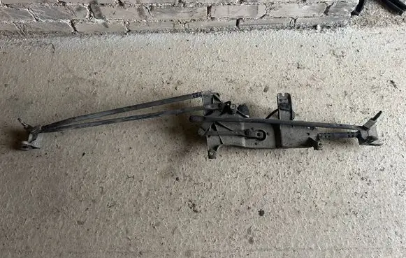 Citroen C8 Front wiper linkage and motor