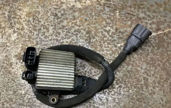 Coolant fan relay