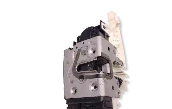 Mercedes-Benz Sprinter W907 W910 Front door lock A9077200400 40621268