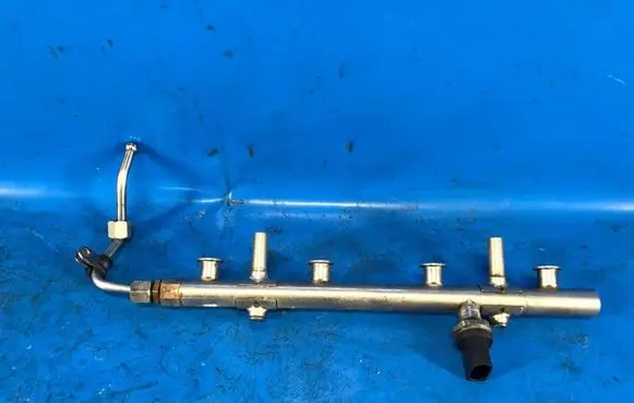 Audi A3 S3 8V Fuel injector supply line/pipe 06K133317G