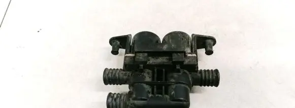 BMW 5 E60 E61 Coolant heater control valve 64126927915 64126927915-01