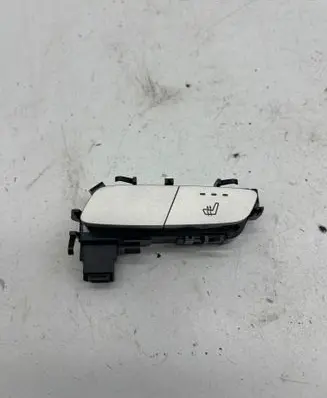 Mercedes-Benz Vito Viano W447 Seat heating switch A2059053620 SW213205 HW213201
