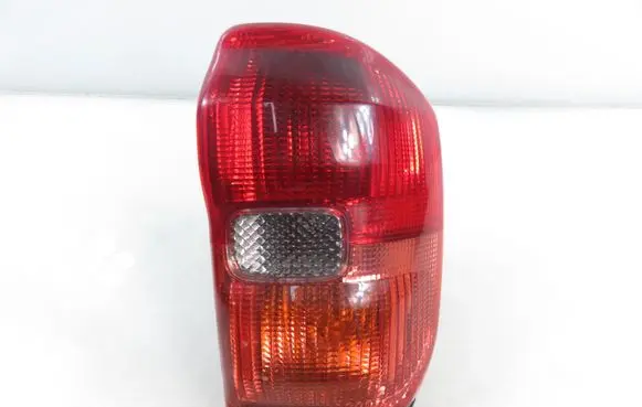 Toyota RAV 4 (XA20) Rear/tail lights 