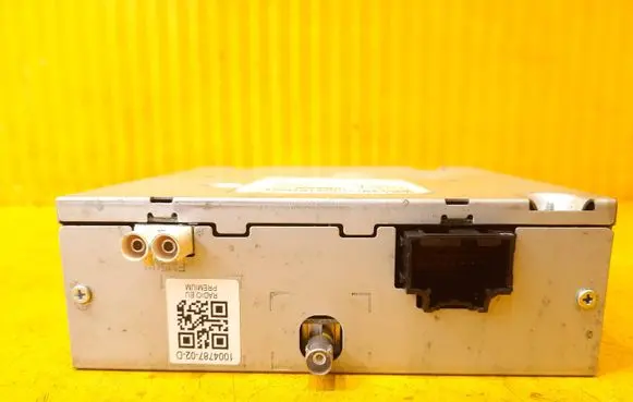 Tesla Model S Radio/CD/DVD/GPS head unit 100478702D