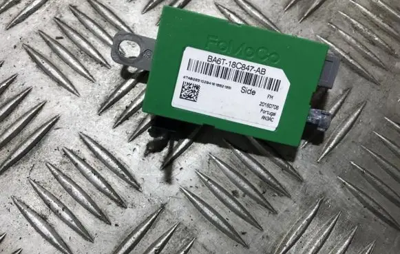 Ford Fiesta Antenna control unit ba6t18c847ab ba6t-18c847-ab