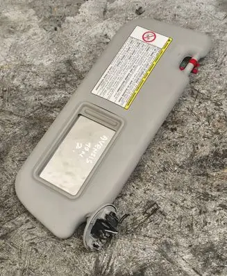 Toyota Avensis T270 Sun visor