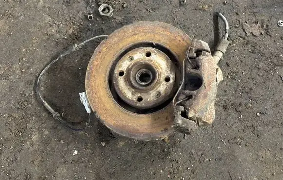 Citroen C4 Grand Picasso Front wheel hub