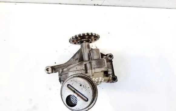 Mercedes-Benz CLK A208 C208 Oil pump r6041810520 6061810701