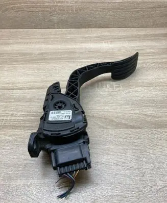 Ford S-MAX Accelerator throttle pedal 6G929F836JC