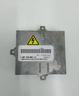 Volkswagen Golf V Headlight ballast module Xenon 1307329082