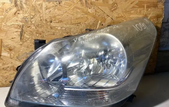 Toyota Verso Headlight/headlamp
