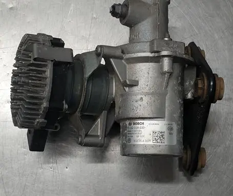 Volkswagen PASSAT B8 Master brake cylinder 5QE614307F