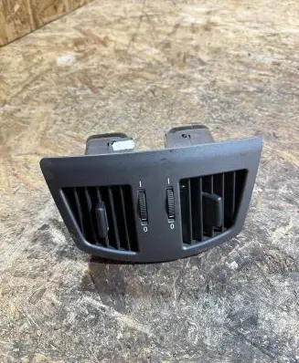 BMW 7 E65 E66 Dash center air vent grill 8385257 14121810 7002395