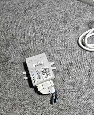 BMW 5 F10 F11 Air suspension control unit module (rear) 6860386 004002000 4461500610