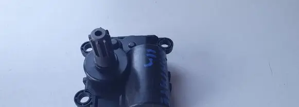Hyundai Santa Fe A/C air flow flap actuator/motor 