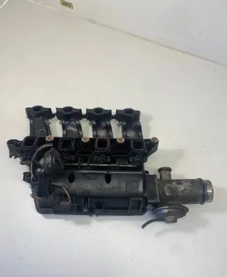 BMW 3 E90 E91 Intake manifold 7795393