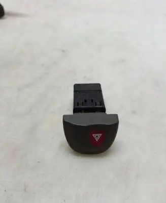 Renault Scenic I Hazard light switch 25177 N1052 435536