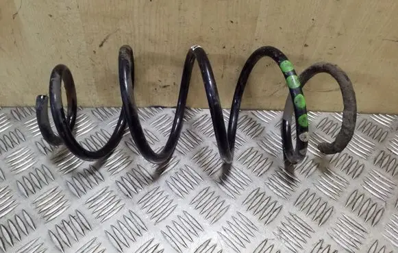 Volkswagen Polo V 6R Front coil spring
