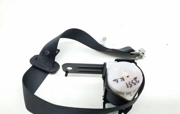 Lexus IS III XE30 Rear seatbelt 7336053201