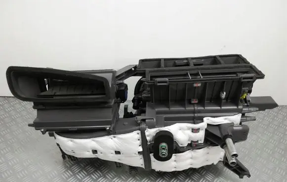 Hyundai Sonata LF Interior heater climate box assembly 97200-C3000